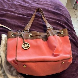 Michael Kors shoulder purse! Used! Decent condition!